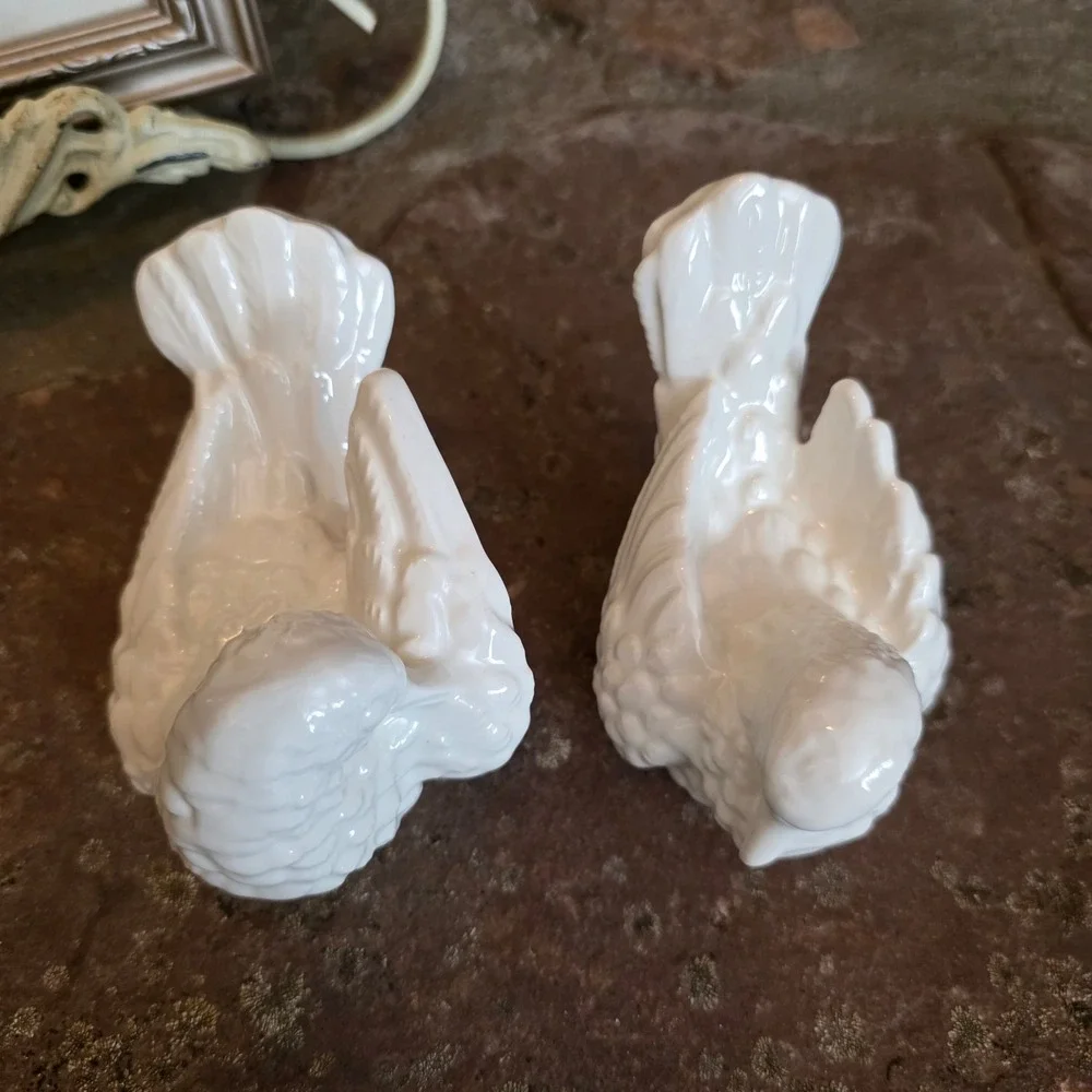 Vintage White Ceramic Dove Love Bird Figurines Glossy Set of 2 cottagecore